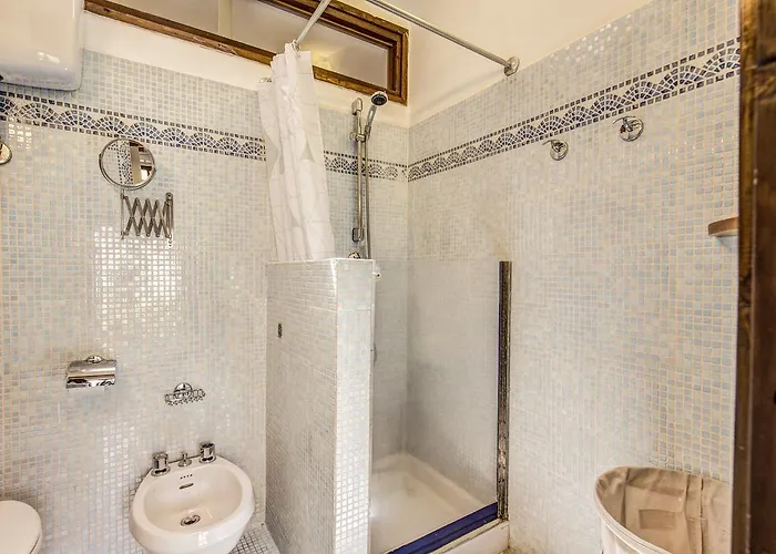 Homehouse Garofano - Rione Monti - Colosseum Apartamento Roma