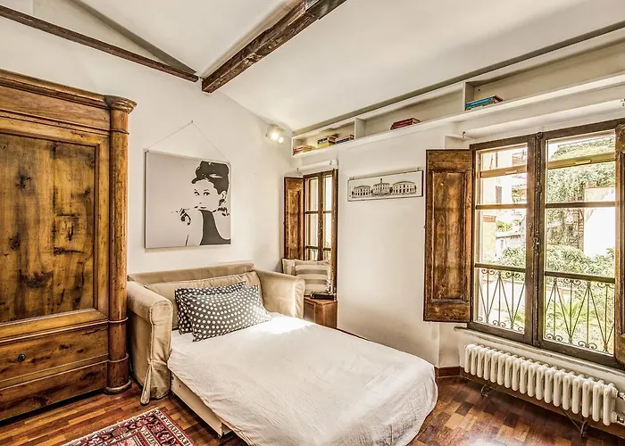 Homehouse Garofano - Rione Monti - Colosseum Apartamento *